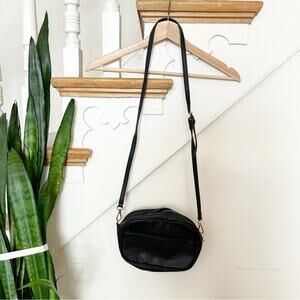 Accessories by Glassons Womens Black Pebbled Leather Crossbody Bag